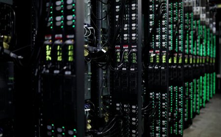 الربيعان "يسرّنا رؤية التقدم الذي تم إحرازه في منطقة بيانات مايكروسوفت السحابية كونه يمثل إنجازًا هامًا في مسيرة تحقيق أهدافنا الوطنية