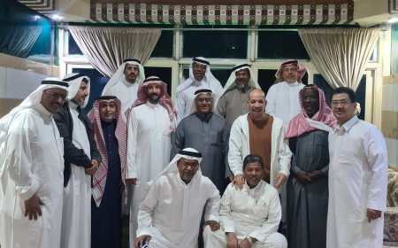 طلاب ثانوية طلحة  بمكة .. يجتمعون بعد أكثر من أربعين عاما 