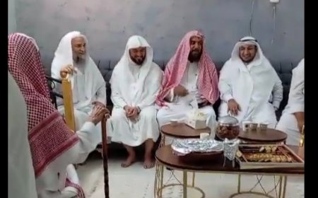 الشيخ فيصل غزاوي وعدد من المشايخ يزورن الزميل محمد رابع سليمان في منزله اثر اجرائه عملية جراحية