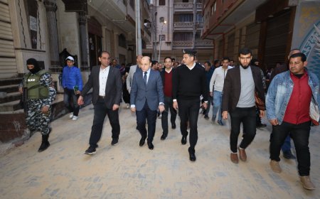 محافظ كفرالشيخ يتفقد أعمال تركيب الإنترلوك ورفع كفاءة عدد من شوارع المحافظة