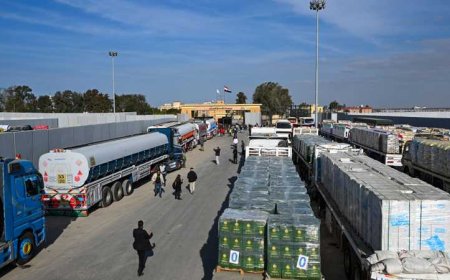 إسرائيل تعيد شحنة مساعدات إلى الجانب المصري من معبر رفح