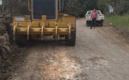 ‏‎محافظ كفرالشيخ يتابع أعمال رفع كفاءة وتمهيد الطرق بقرى الحامول ضمن خطة شاملة لـ «تأهيل الطرق» على مستوى المحافظة