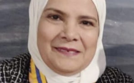 الخولى تھدي تكريمھا لمن كانوا اصحاب الفضل عليھا