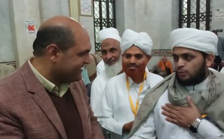 وفد سياحي من الهند يزور مسجد إبراهيم الدسوقي بمدينة دسوق