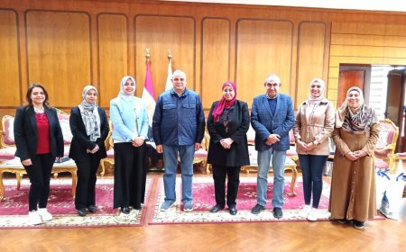 رئيس جامعة كفرالشيخ يكرم وفد الجهاز المركزي للتنظيم والإدارة