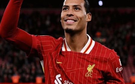 دين هويسن لاعب بورنموث بديلا لفان دايك بنهاية الموسم