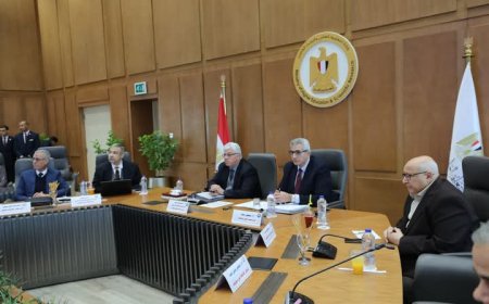 رئيس جامعة كفر الشيخ يشارك في اجتماع المجلس الأعلى للجامعات بمقر الوزارة بالعاصمة الإدارية