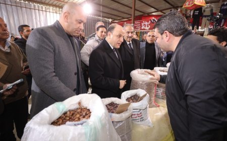 محافظ كفر الشيخ يتابع توافر السلع الغذائية والأساسية بمعارض "أهلاً رمضان"