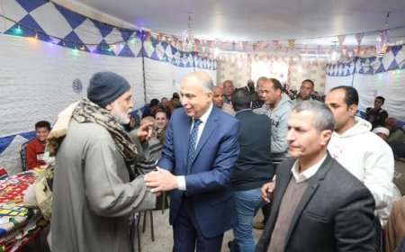 محافظ المنيا بين ضيوف المائدة الرمضانية.. وهتافات “تحيا مصر” تملأ الأجواء