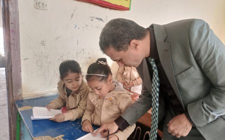 وكيل تعليم كفر الشيخ  يتفقد المدارس ويستمع لآرائهم واقتراحاتهم