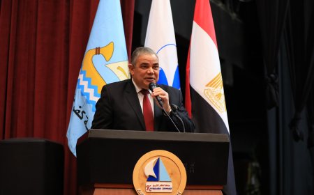 رئيس جامعة كفر الشيخ : يوم الشهيد تخليدا لذكرى كل شهيد ضحى فداء وطنه وتقديرا لدور القوات المسلحة وقياداتها