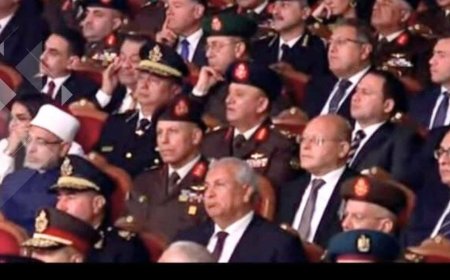 رئيس جامعة سوهاج يشارك في فعاليات الندوة التثقيفية الـ41 للقوات المسلحة احتفالاً بيوم الشهيد