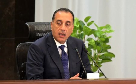 رئيس الوزراء يبدأ جولة تفقدية بعدد من المشروعات التنموية والسكنية بالعاشر من رمضان