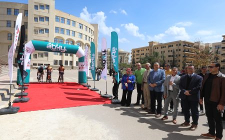رئيس جامعة كفر الشيخ يشهد فعاليات مارثون الدراجات بكلية التجارة