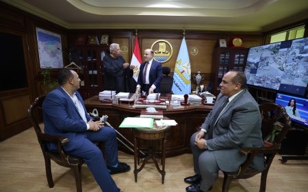 محافظ كفرالشيخ يناقش عدد من الملفات ومشاكل الدوائر مع أعضاء مجلسي النواب والشيوخ