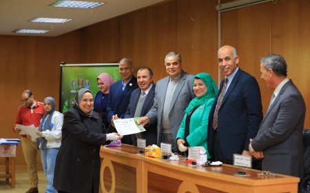 رئيس جامعة كفر الشيخ يشهد حفل ختام فعاليات الأسبوع البيئى