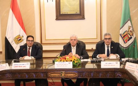 رئيس جامعة كفر الشيخ يشارك اجتماع المجلس الأعلى للجامعات بجامعة القاهرة