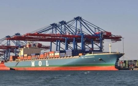 تصدير35 آلاف طن فوسفات ومواد غذائية من مواني البحر الأحمر إلي الهند والصومال