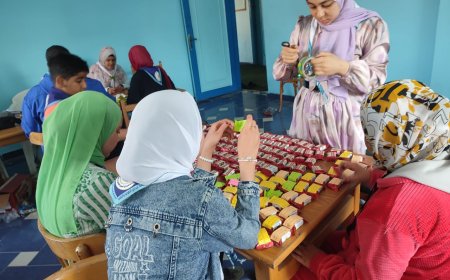 الفرق الكشفية ضمن فرق تنظيم ساحات الصلاة وتجهيز هدايا المصليين في العيد بكفرالشيخ