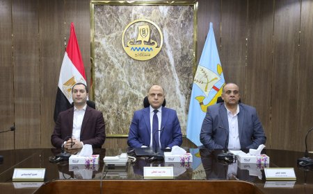 محافظ كفرالشيخ لـ الصحفيين والإعلاميين: العمل بروح الفريق سر النجاح  