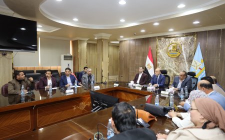 محافظ كفرالشيخ يستعرض المشروعات الخدمية في لقاء الصحفيين والإعلاميين