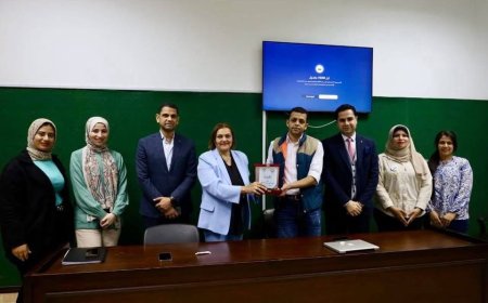 ندوة نادي التصميم بكلية الإعلام جامعة ٦ أكتوبر حول صناعة البوستر الاحترافي