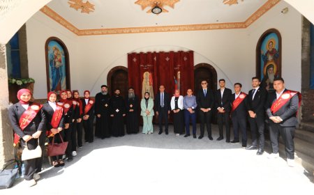 وفد جامعة كفر الشيخ يزورون كنيسة مارمينا والبابا كيرلس بمناسبة عيد القيامة المجيد