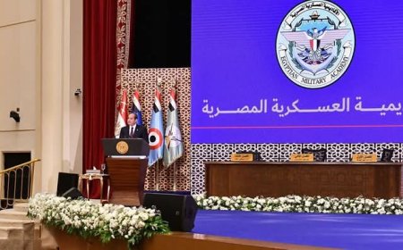 الرئيس السيسي يدعو الأئمة للخطاب الديني المستنير