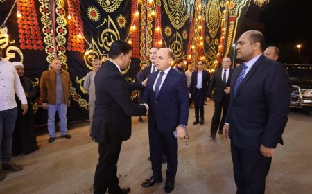 محافظ كفرالشيخ يقدم واجب العزاء في والد مدير مكتبه