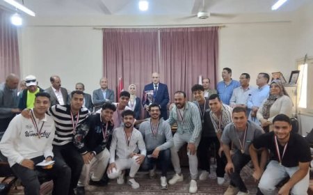 الدكتور طارق عمارة يكرم أبطال الجمهورية لكرة القدم