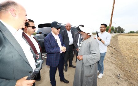 محافظ كفرالشيخ يشارك الفلاحين فرحة حصاد القمح 