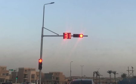 سقوط أمطار غزيرة على مدن ومراكز الغربية والدفع بسيارات شفط مخلفات الأمطار