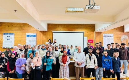 طلاب قسم التاريخ 2025 بكلية الآداب جامعة كفرالشيخ يتألقون في مناقشة مشروعات تخرجهم