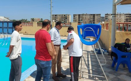 تأمين حمامات السباحة بالهيئات الرياضية على قدم وساق مع تزايد الإقبال عليها فى الصيف