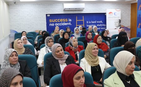 محافظ كفرالشيخ يتابع فعاليات اليوم الأول لبرنامج "المرأة تقود للمحافظات "