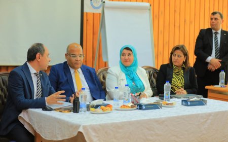 رئيس جامعة كفر الشيخ يشيد بورشة العمل التي عقدها البرنامج الوطني لادارة المخلفات الصلبة بوزارة البيئة