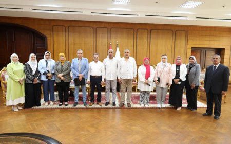 رئيس جامعة كفر الشيخ يستقبل فريق الدعم الفنى لمشروع تطوير نظم الاختبارات العملية والشفهية