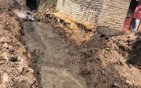 محافظ كفرالشيخ يتابع أعمال تغطية مصرف مدخل عزبة أبو الجدايل تمهيدًا لرصف الطريق ضمن الخطة الاستثمارية 2025/2026