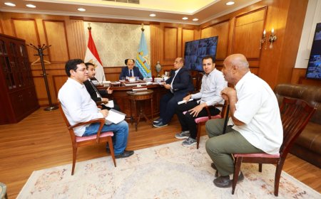 محافظ كفرالشيخ يناقش عددًا من الطلبات والمقترحات في لقاء المواطنين