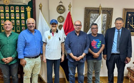 ياسر إدريس يستقبل وفد الاتحادين الكويتي والعربي للسباحة فى إطار تعزيز التعاون الرياضي  