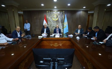 محافظ كفر الشيخ يجتمع بالصحفيين لاستعراض إنجازات عام كامل