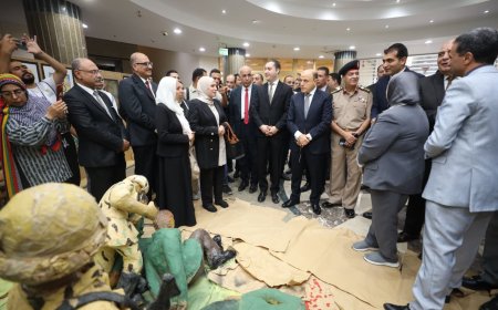 محافظ كفرالشيخ يتفقد معرض بانوراما نصر أكتوبر ويشيد بإبداعات طلاب التربية والتعليم