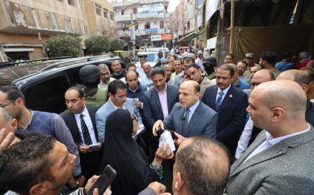 المواطن أولًا.. محافظ كفرالشيخ يستمع لشكاوى وطلبات أهالي مدينة قلين.. وسط إشادات المواطنين
