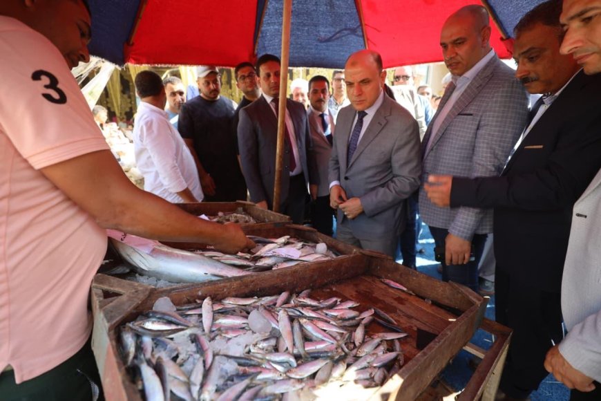 محافظ كفرالشيخ يتفقد سوق اليوم الواحد بالرياض .. ويؤكد استمرار توفير السلع الغذائية والاستهلاكية للأهالي