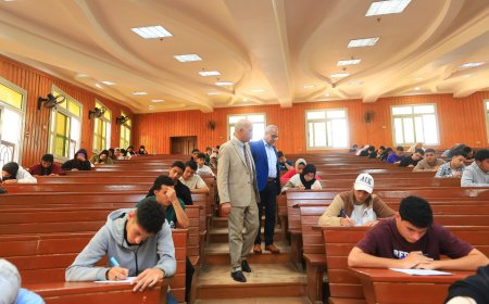رئيس جامعة كفر الشيخ يتفقد أعمال امتحانات نصف الترم بالجامعة الأهلية للعام الجامعي
