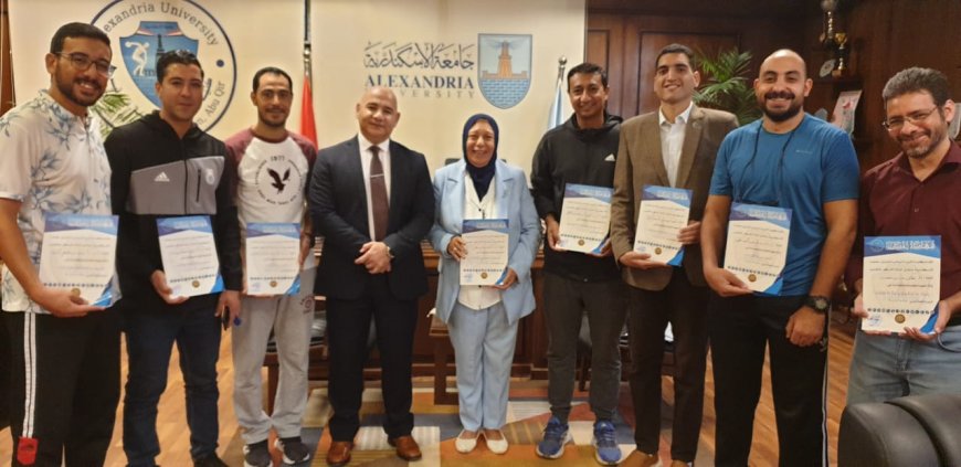 عميد كلية علوم الرياضة بالإسكندرية يكرّم المجلس التنفيذي لوحدة القياس والتقويم ويؤكد على التفوق  الأكاديمي كنهج دائم