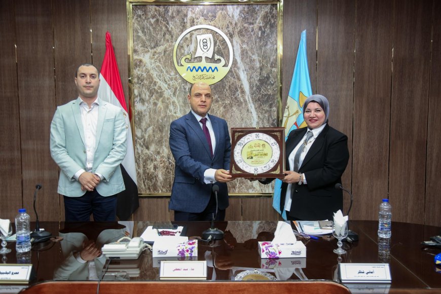 محافظ كفرالشيخ يستعرض إنجازات المحافظة أمام المجلس القومي للمرأة