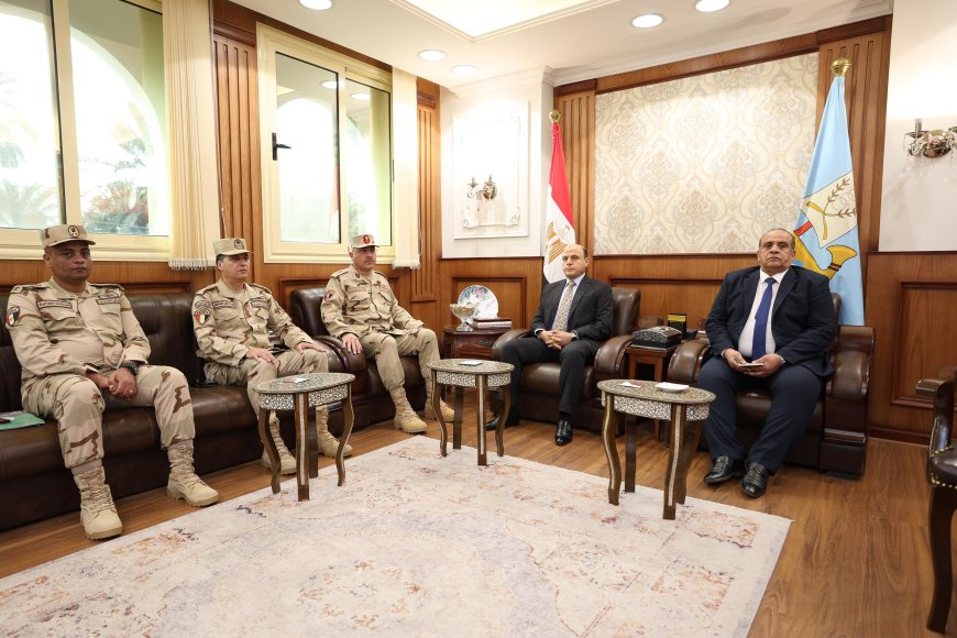 محافظ كفرالشيخ يستقبل مدير جمعية المحاربين القدماء وضحايا الحرب لدعم أسر الشهداء ومصابي العمليات الحربية