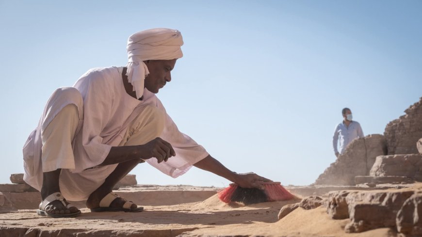 محافظ كفرالشيخ يتابع أعمال التجميل وتجديد دهانات الخرسانة المطبوعة بكورنيش مصيف بلطيم استعدادًا لصيف 2026