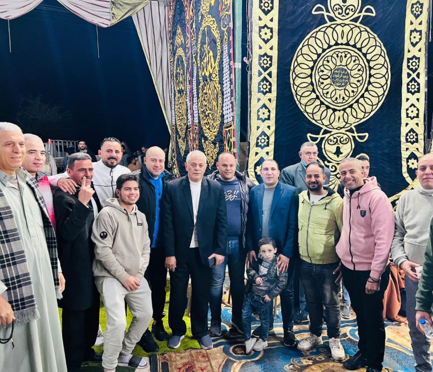 " شباب قرية متبول يهنئون النائب محمد عبد الحميد عرابي بفوزه بمقعد الدائرة الأولى بكفر الشيخ" 